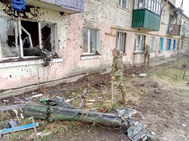Диверсія або недбалість: розглядаються різні версії причин вибухів арсеналів у Балаклеї Диверсія або недбалість: розглядаються різні версії причин вибухів арсеналів у Балаклеї