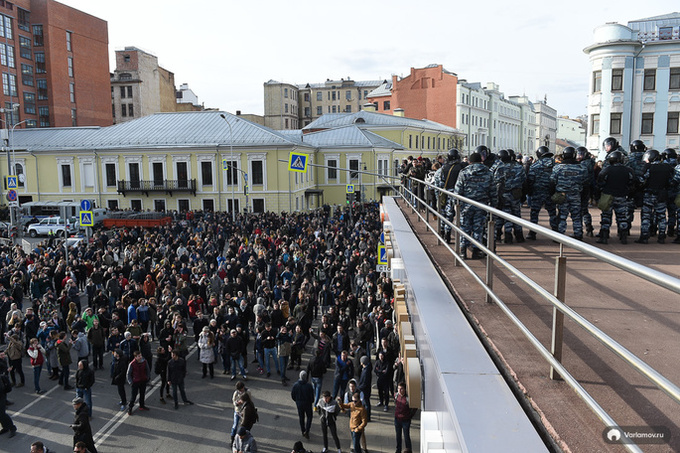 У Росії відбулися масові мітинги проти влади У Росії відбулися масові мітинги проти влади
