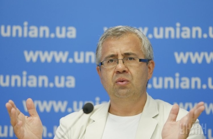 Олег Назаренко: «Бізнес із ввезення авто з литовськими номерами кришується корумпованими правоохоронцями і політиками» Олег Назаренко: «Бізнес із ввезення авто з литовськими номерами кришується корумпованими правоохоронцями і політиками»
