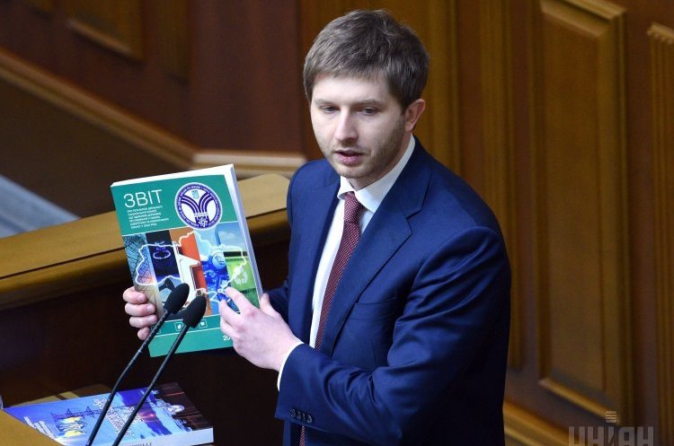 Фото УНІАН Нацкомісія не змогла прийняти проект рішення про абонплату на газ через суперечки з представниками профспілок