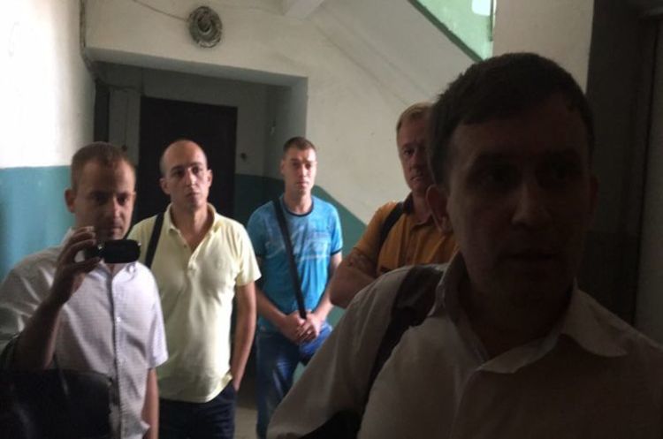 СБУ проводить обшуки в редакції «Страни.ua» та домівках журналістів — Гужва
